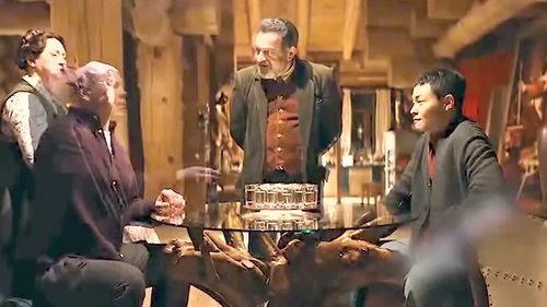 战斗民族老丈人吃瓜视频,一场充满欢乐的“家庭盛宴”