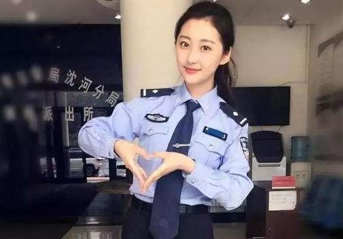 美女和警察吃瓜视频大全,视频大全揭秘警民互动瞬间