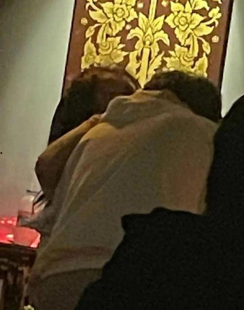 吃瓜酒吧跳舞视频,视频记录夜店激情瞬间