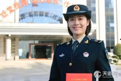 吃瓜军官小姐姐视频,揭秘吃瓜军官小姐姐的趣味日常