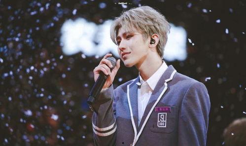 蔡徐坤吃瓜直播视频,揭秘娱乐圈幕后故事