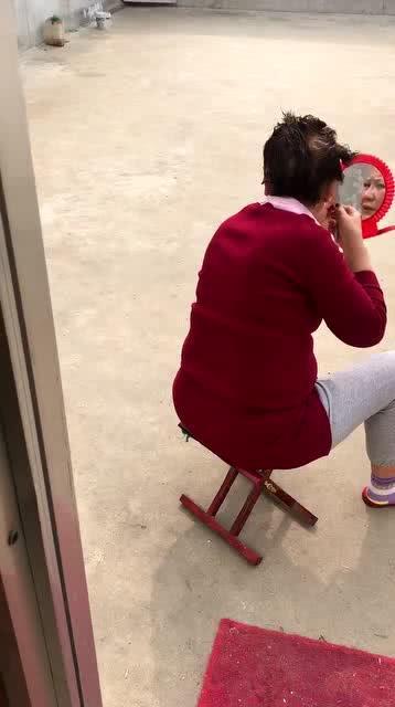 三位吃瓜群众视频,现场直击娱乐圈幕后风云”